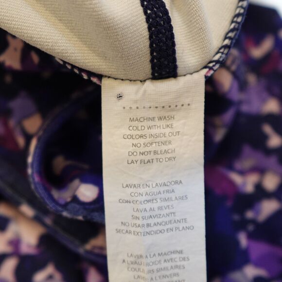 Fabletics Debbie Reflective Capri Leggings Medium Purple Camo Gym Yoga Pilates - Picture 12 of 16